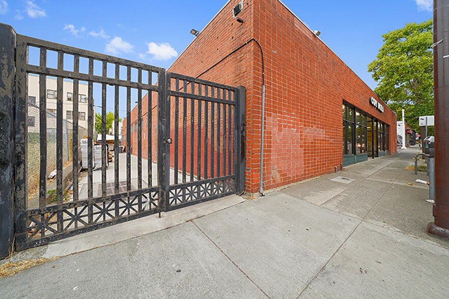 1375 University Ave, Berkeley, CA à louer - Photo du bâtiment - Image 2 de 4
