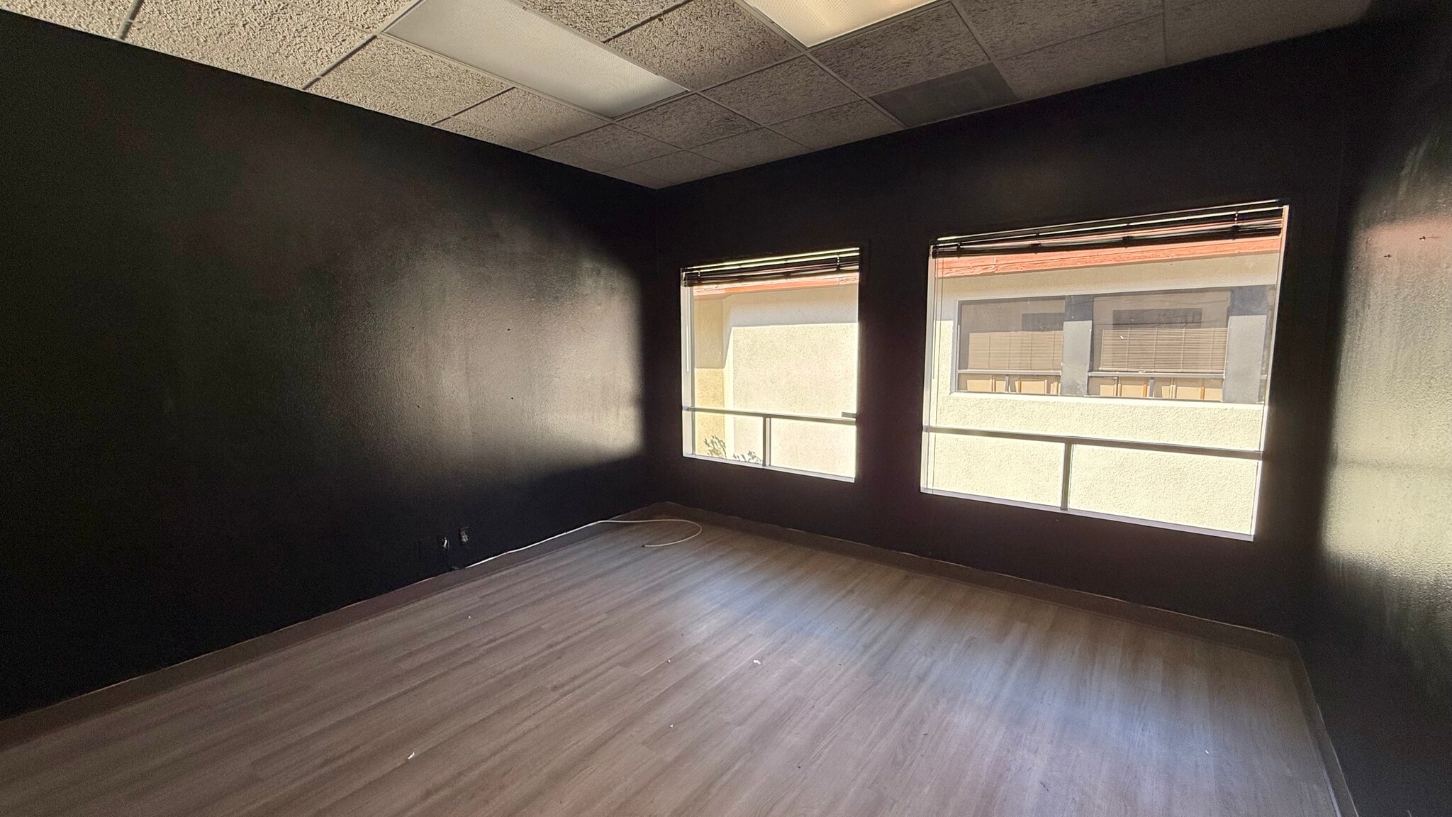 24404 S Vermont Ave, Harbor City, CA for lease Interior Photo- Image 1 of 2