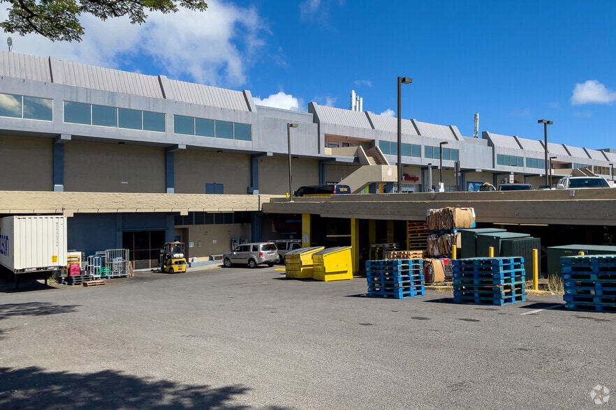 3221 Waialae Ave, Honolulu, HI à louer - Photo du bâtiment - Image 2 de 5