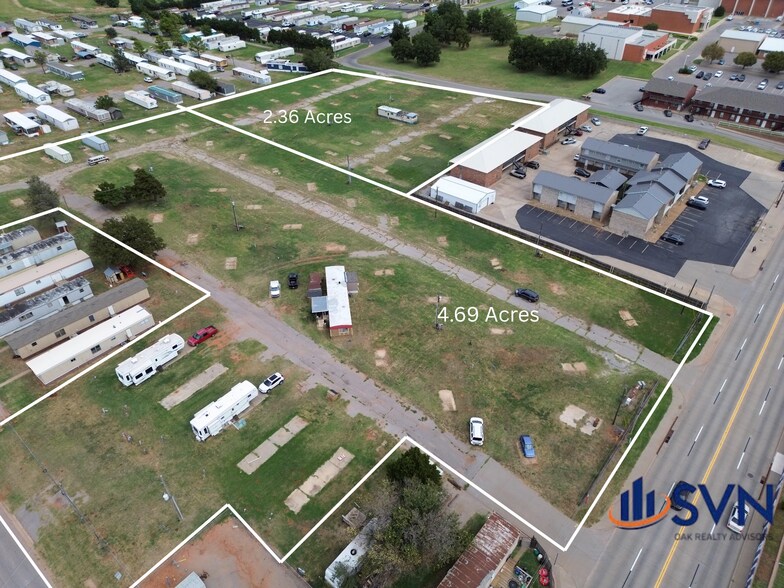 315 W Davis Ave, Weatherford, OK à vendre - Photo du bâtiment - Image 3 de 4