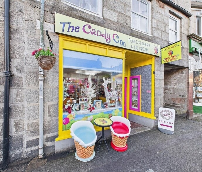 32 High St, Grantown On Spey for sale - Building Photo - Image 1 of 4