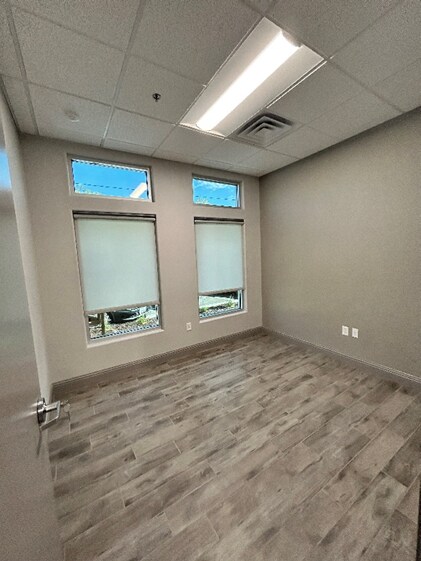3060 N Mariposa St, Fresno, CA à louer - Photo du bâtiment - Image 3 de 4