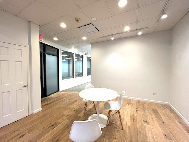 421-427 Sheridan Rd, Highwood, IL à louer - Photo du bâtiment - Image 3 de 8