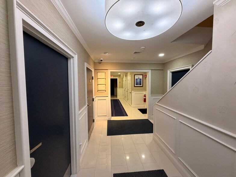 24 Battle St, Somers, CT for lease - Building Photo - Image 3 of 32