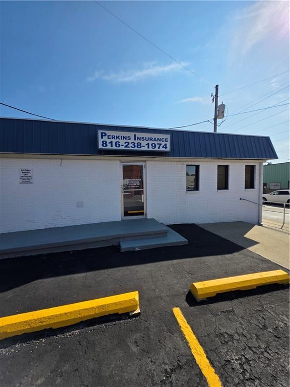 Plus de détails pour 6303 King Hill Ave, Saint Joseph, MO - Bureau à vendre