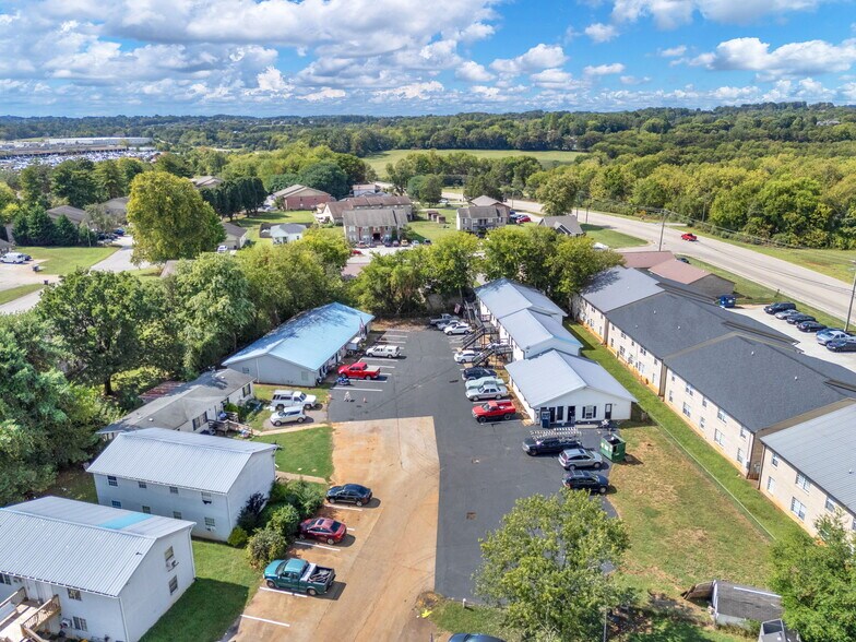 Villa Court Apartments portefeuille de 2 propriétés à vendre sur LoopNet.ca - Photo du bâtiment - Image 2 de 34