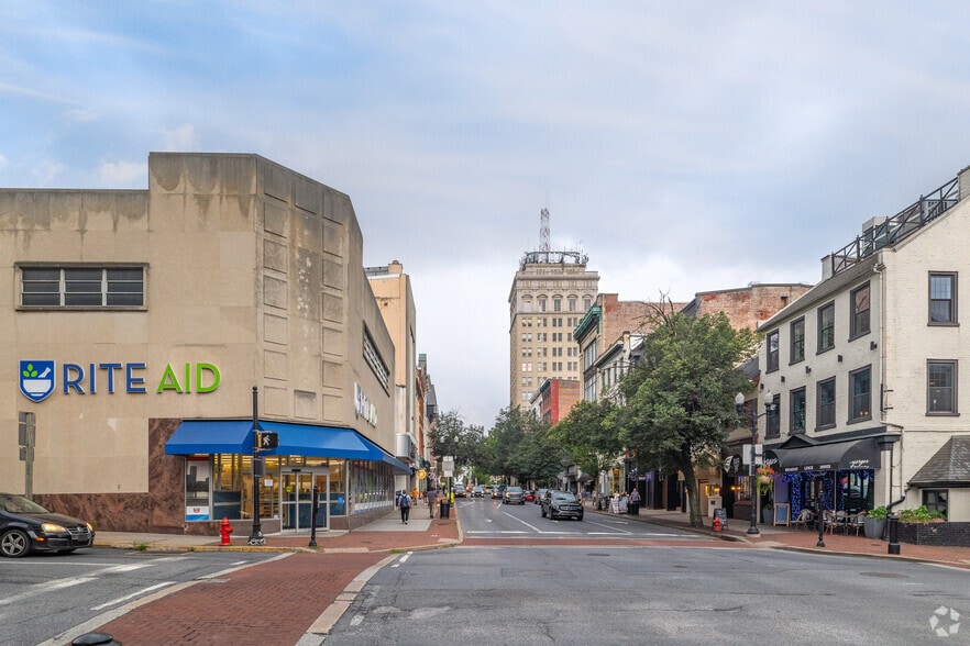 59 N Queen St, Lancaster, PA for lease - Building Photo - Image 3 of 7