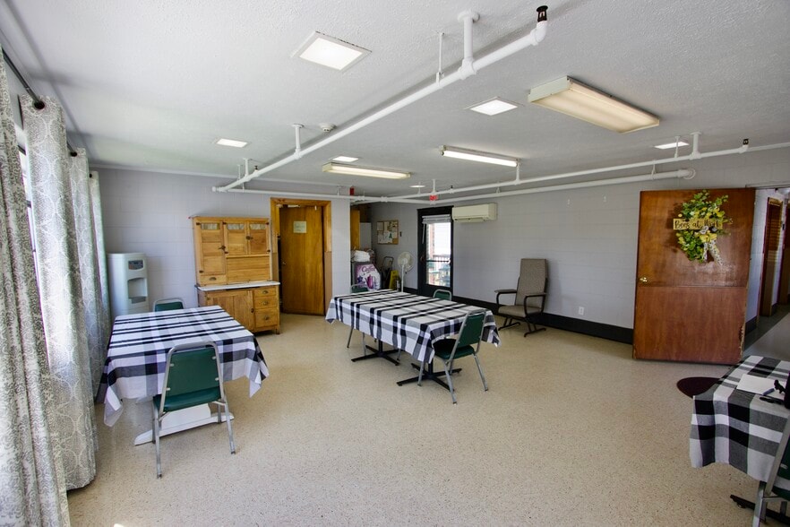 805 Princeton St, Providence, KY à vendre - Photo du bâtiment - Image 3 de 10