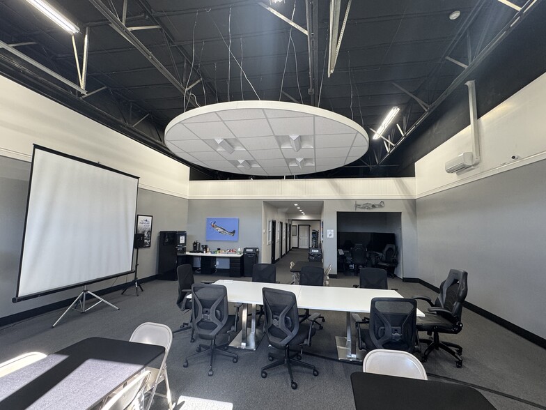 5440 Louie Ln, Reno, NV à louer - Photo du bâtiment - Image 3 de 15