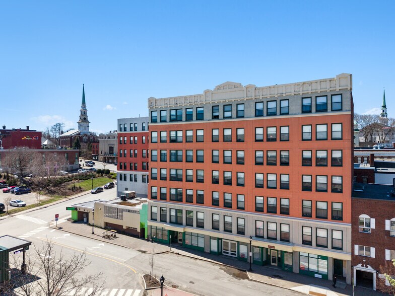 Freese's Buildings portefeuille de 3 propriétés à vendre sur LoopNet.ca - Photo du bâtiment - Image 2 de 9