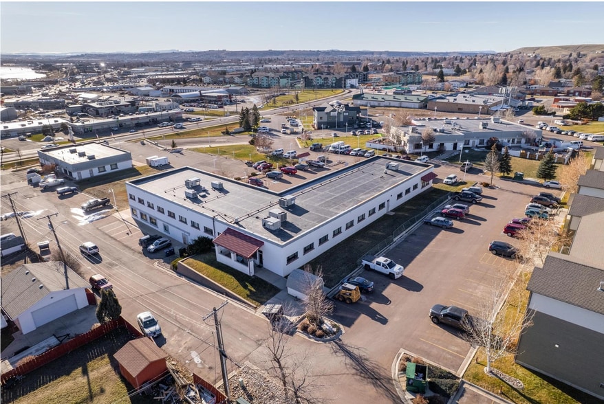 215 Smelter Ave NE, Great Falls, MT à vendre - Photo du bâtiment - Image 2 de 17