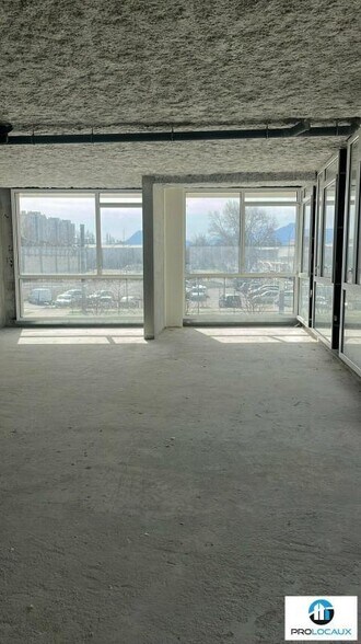 Office in Le Pont-de-Claix for sale - Interior Photo - Image 3 of 4