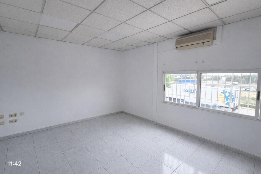 Poligono, 18, Riba-roja de Túria, Valencia for sale - Building Photo - Image 3 of 16