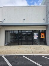 8595 Beach Blvd, Jacksonville, FL à louer Photo intérieure- Image 2 de 6