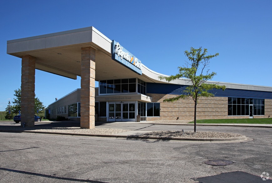 3000 Hundertmark Rd, Chaska, MN for lease - Building Photo - Image 3 of 7