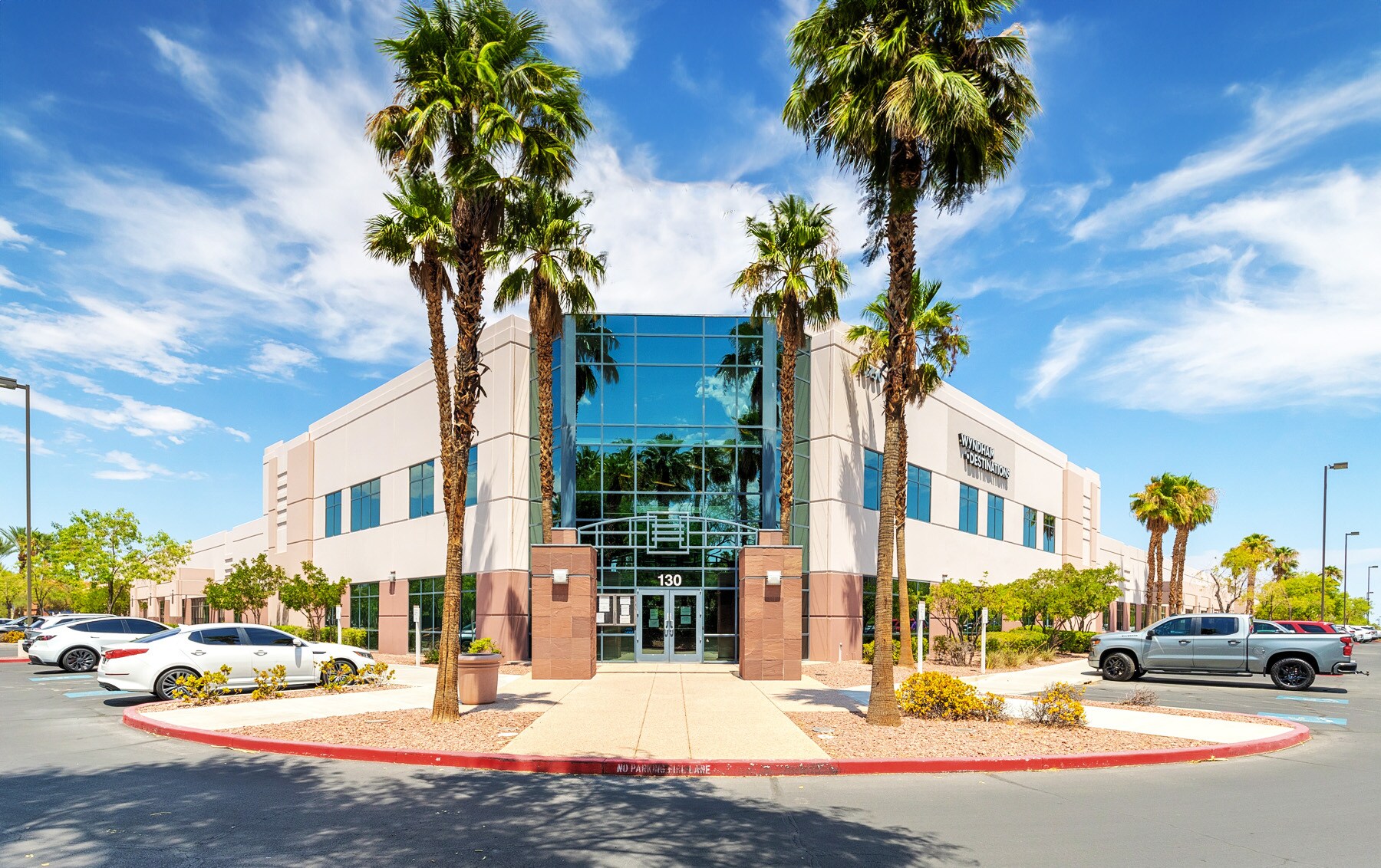 10750 W Charleston Blvd, Las Vegas, NV à louer Photo du bâtiment- Image 1 de 13