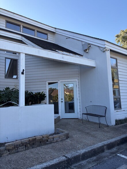 105 Wappoo Creek Dr, Charleston, SC à louer - Photo du bâtiment - Image 2 de 17