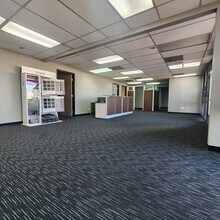 1233 W Geneva Dr, Tempe, AZ for lease Interior Photo- Image 1 of 5