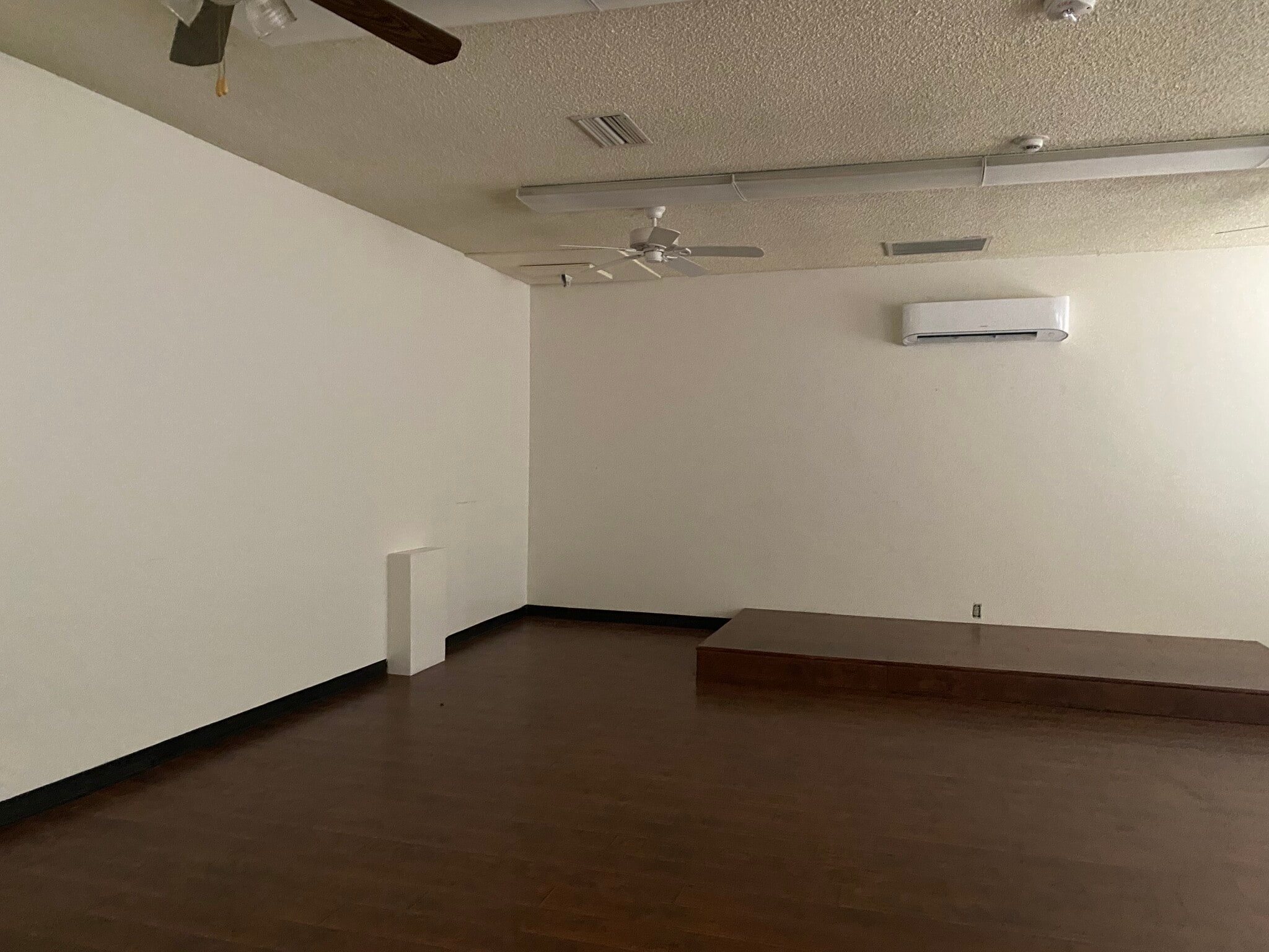 630 W 17th Pl, Tempe, AZ for lease Interior Photo- Image 1 of 151