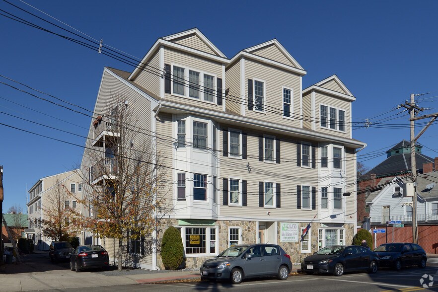 10 Porter St, Stoughton, MA à vendre - Photo du bâtiment - Image 2 de 9