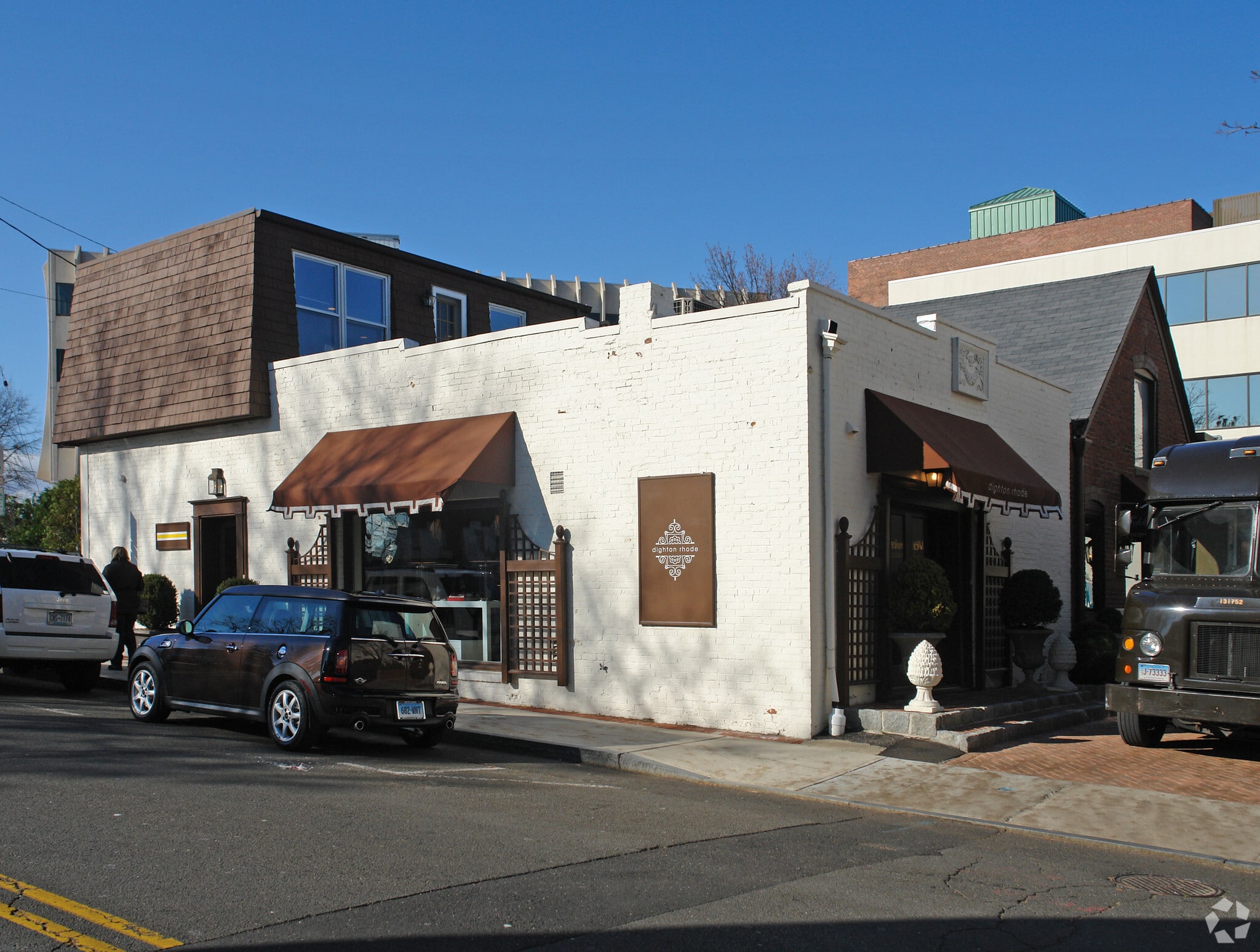 5 Lewis Ct, Greenwich, CT for lease Primary Photo- Image 1 of 3