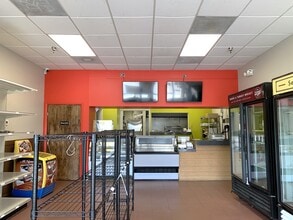 33-193 S Rand Rd, Lake Zurich, IL à louer Photo intérieure- Image 1 de 4