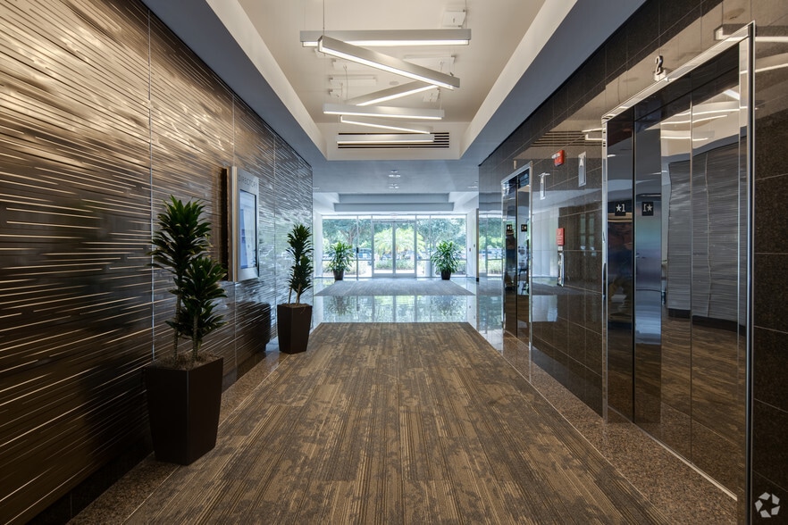 11474 Corporate Blvd, Orlando, FL for lease - Lobby - Image 2 of 9