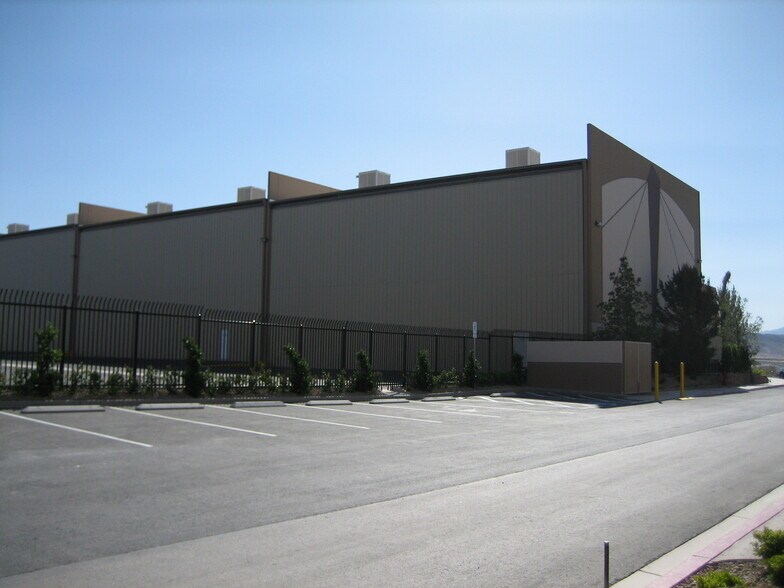 1430 Jet Stream Dr, Henderson, NV à louer - Photo du bâtiment - Image 3 de 3