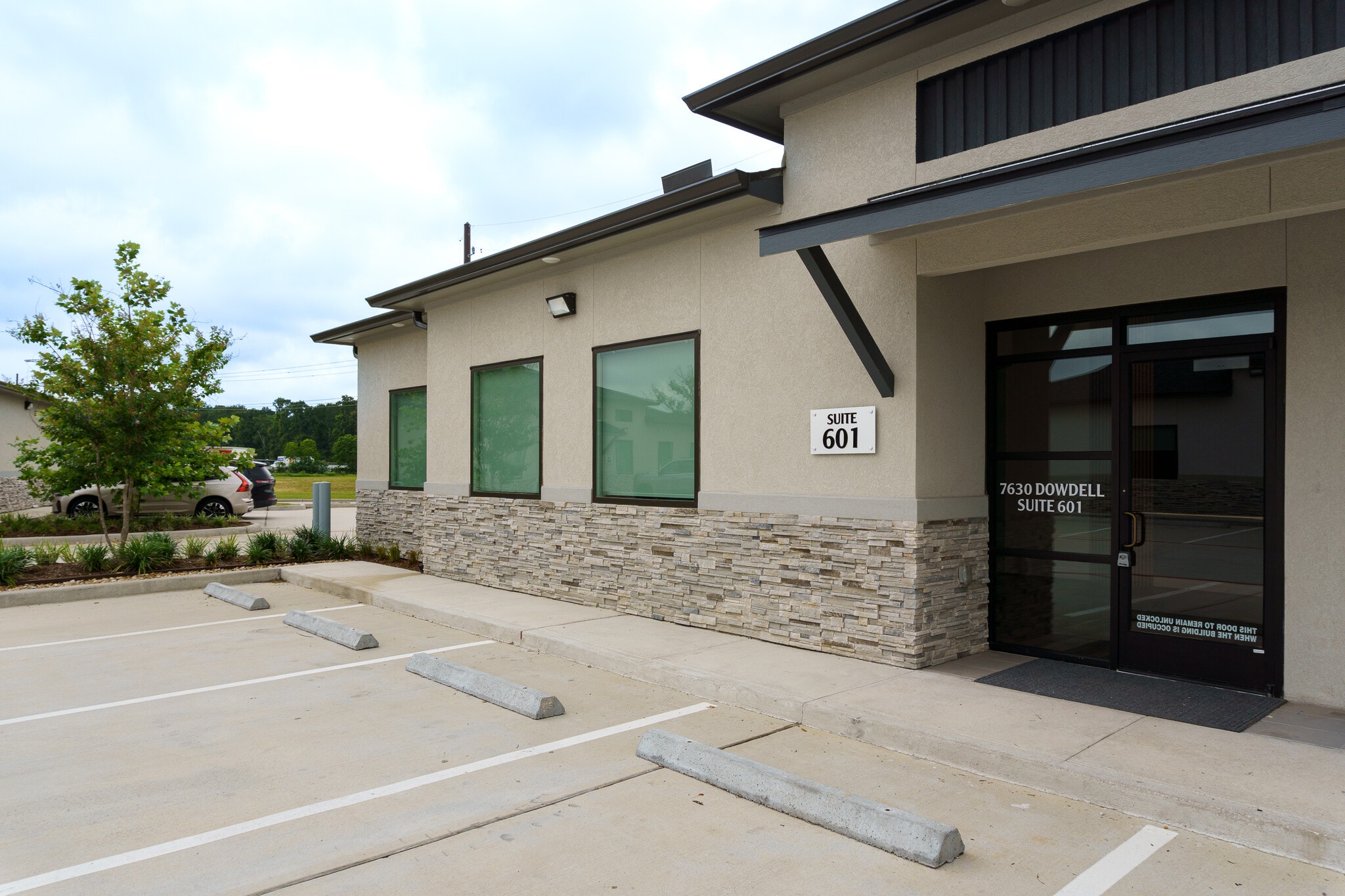 7630 Dowdell Rd, Spring, TX for lease Interior Photo- Image 1 of 26