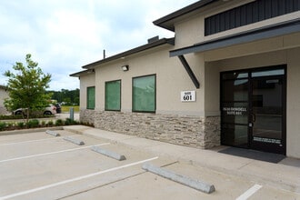 7630 Dowdell Rd, Spring, TX for lease Interior Photo- Image 1 of 26