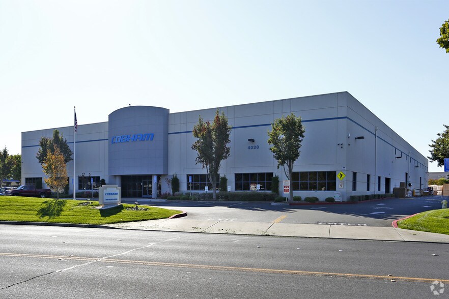4030 Nelson Ave, Concord, CA à louer - Photo du bâtiment - Image 1 de 4
