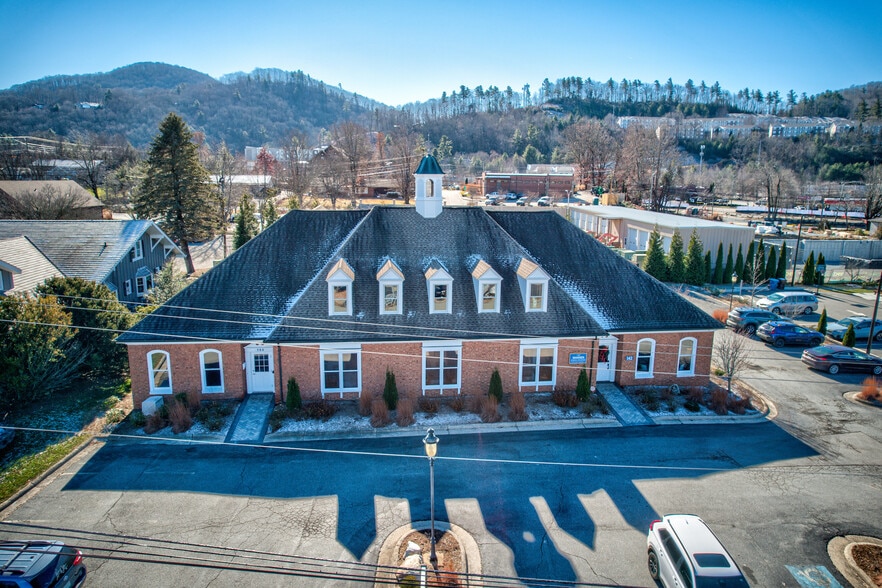 166 Doctors Dr, Boone, NC for lease - Building Photo - Image 3 of 23