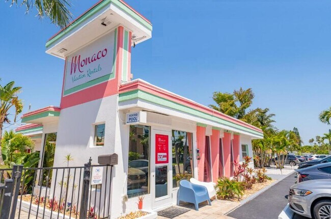 Plus de détails pour 648 Poinsettia Ave, Clearwater Beach, FL - Services hôteliers à vendre