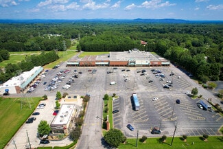 Plus de détails pour 2500 Springs Rd, Hickory, NC - Commerce de détail à louer