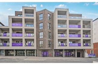 Plus de détails pour 3 Firgrove Rd, Farnborough - Commerce de détail à vendre