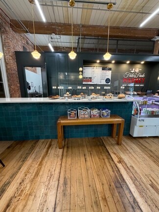 Plus de détails pour 225 Reformation Pky, Canton, GA - Commerce de détail à louer