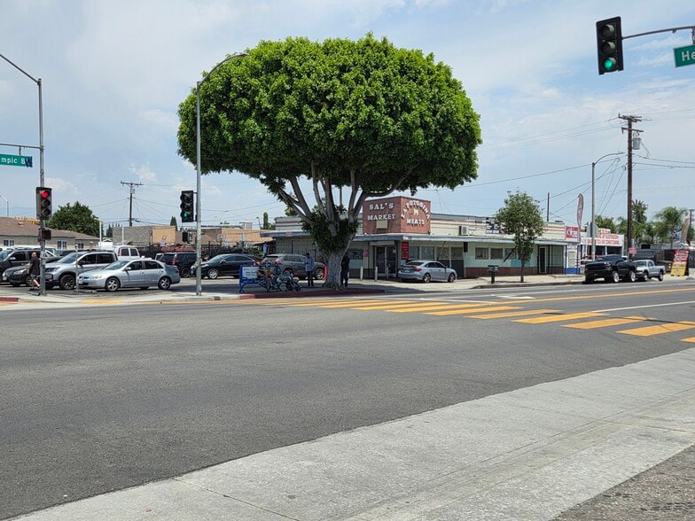 4211 E Olympic Blvd, Los Angeles, CA for sale - Building Photo - Image 2 of 14