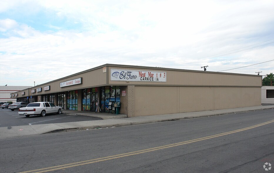 1701-1725 W Chapman Ave, Orange, CA à louer - Photo du bâtiment - Image 3 de 8