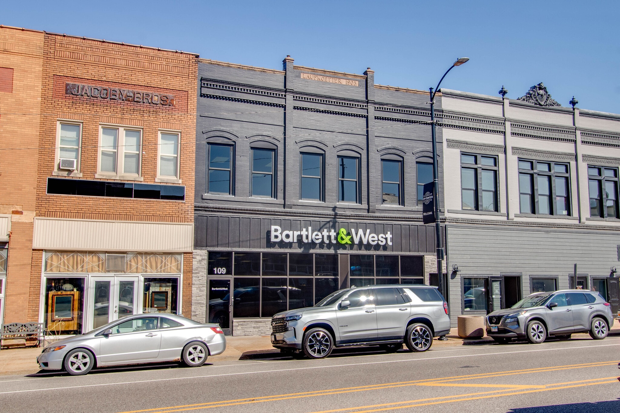 107 N State St, Jerseyville, IL for lease Primary Photo- Image 1 of 26