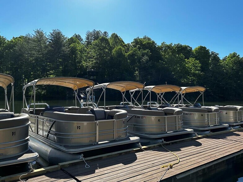 270 Deyton Camp Rd, Robbinsville, NC à vendre - Photo du bâtiment - Image 3 de 66