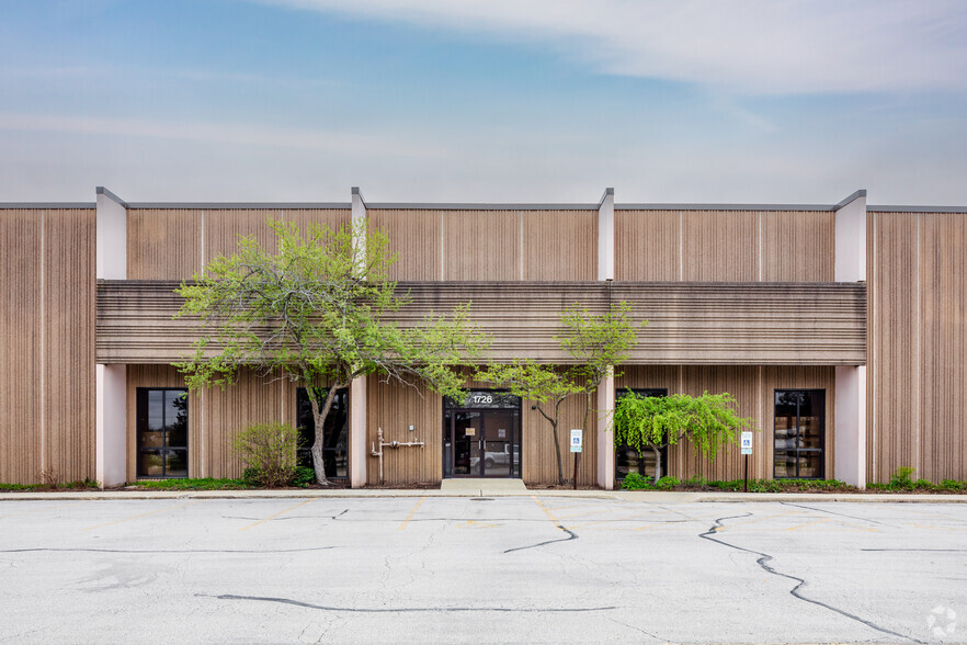 1726-1850 Blackhawk Dr, West Chicago, IL for lease - Building Photo - Image 2 of 6