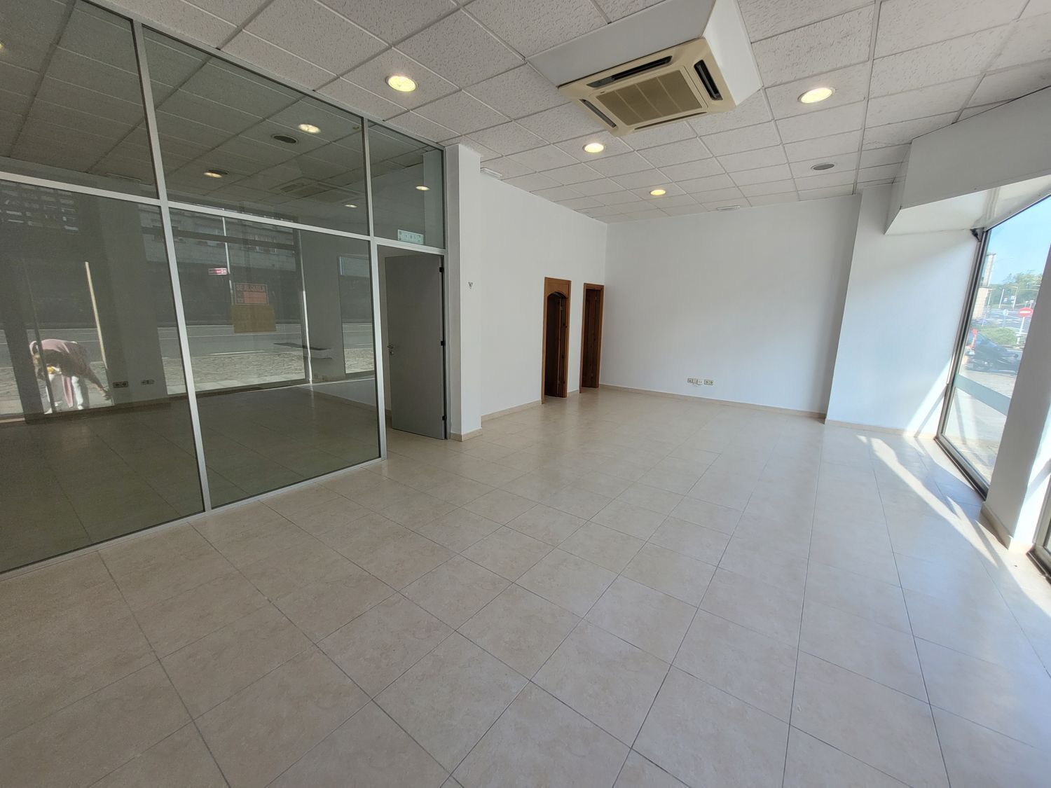Rúa Do Valiño, 6, Santiago de Compostela, La Coruna for lease Interior Photo- Image 1 of 13