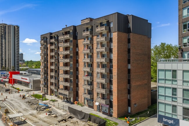 More details for 945 Richmond Rd, Ottawa, ON - Retail for Lease