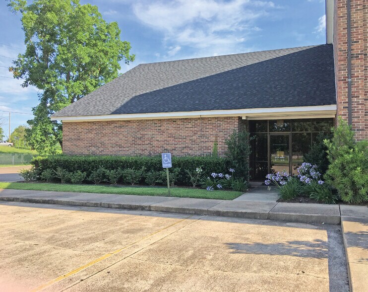 2205 E 70th St, Shreveport, LA à vendre - Photo du bâtiment - Image 2 de 6