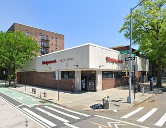 Plus de détails pour 33-55 Crescent St, Long Island City, NY - Commerce de détail à louer
