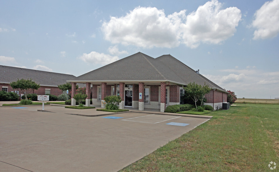 829 N Nolan River Rd, Cleburne, TX à vendre - Photo principale - Image 1 de 1