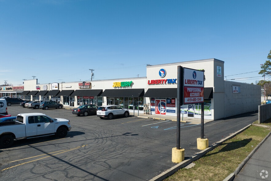 1724-1734 W Laskey Rd, Toledo, OH for lease - Primary Photo - Image 1 of 12