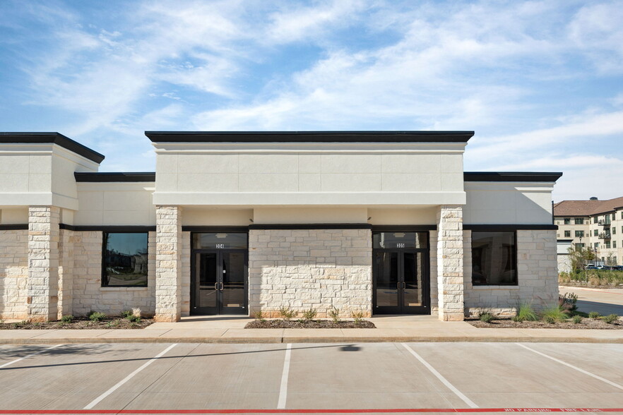 5501 Cabrera dr, Sugar Land, TX for lease - Building Photo - Image 2 of 31