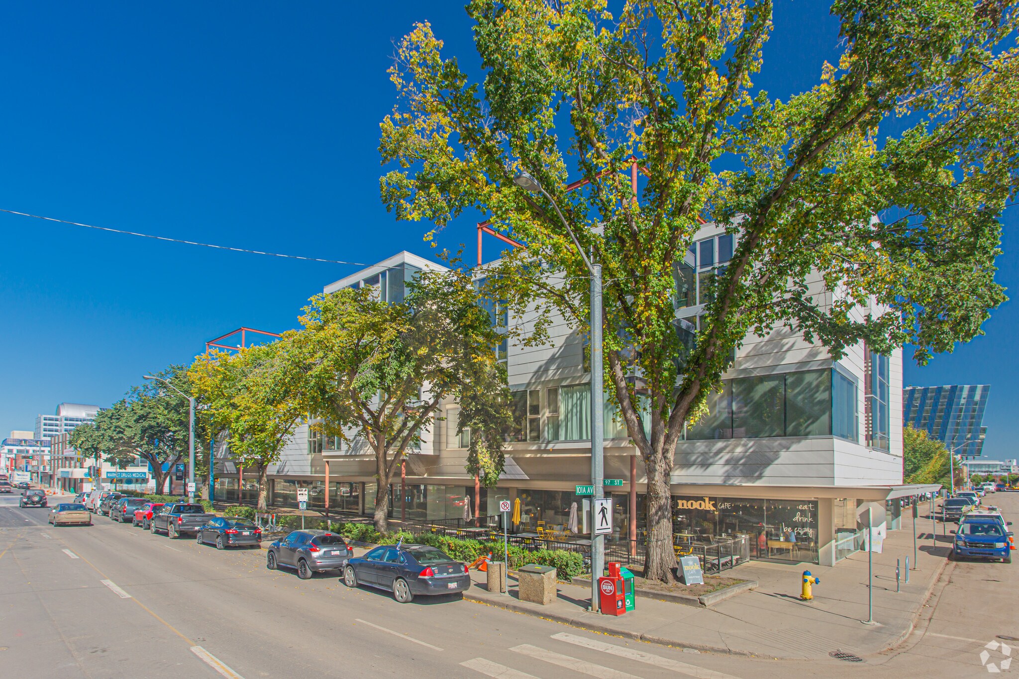 9662 101A Av NW, Edmonton, AB à louer Photo principale- Image 1 de 2