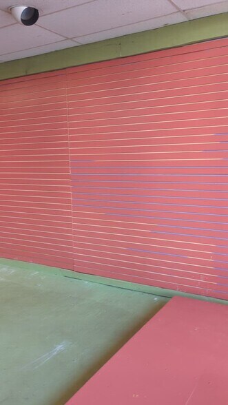 803-819 W Pipeline Rd, Hurst, TX à louer - Vidéo sur l’inscription commerciale - Image 2 de 10